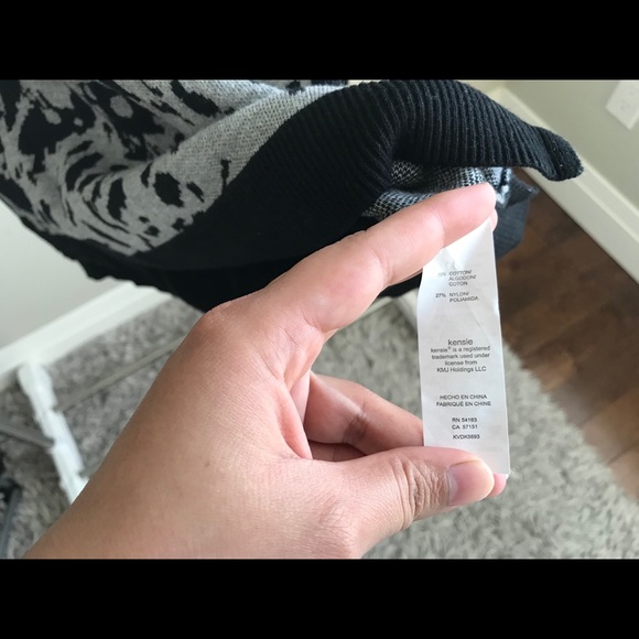 Kensie Tiger Sweater-Size S - Picture 5 of 7